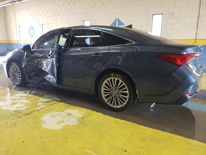 2021 TOYOTA AVALON limited hybrid оригинальный пробег, чистая история Тирасполь - изображение 2