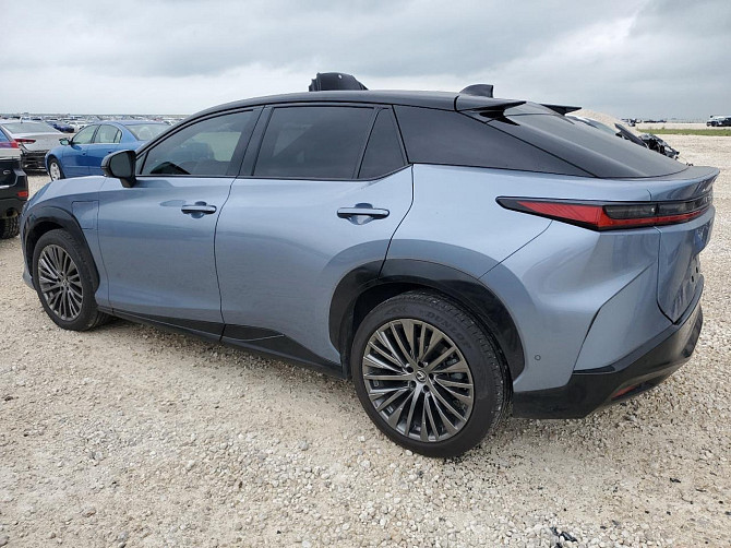 2023 LEXUS RZ 450E оригинальный пробег, чистая история Тирасполь - изображение 6