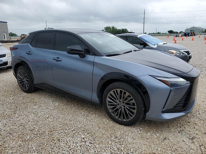 2023 LEXUS RZ 450E оригинальный пробег, чистая история Тирасполь - изображение 4