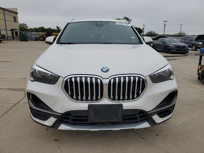 2020 BMW X1 оригинальный пробег, чистая история Тирасполь - изображение 1