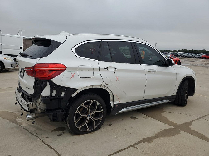 2020 BMW X1 оригинальный пробег, чистая история Тирасполь - изображение 5