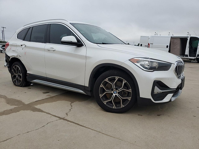 2020 BMW X1 оригинальный пробег, чистая история Тирасполь - изображение 4