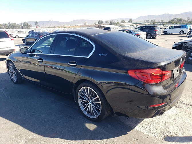 2018 BMW 530E оригинальный пробег, чистая история Тирасполь - изображение 3