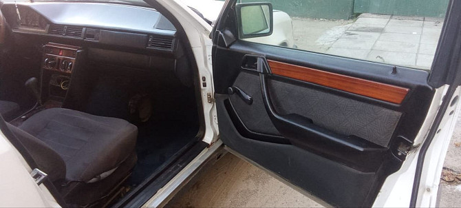 Мерседес 124 газ метан все исправно на полном ходу. Тирасполь - изображение 4