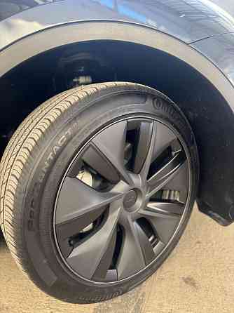 Новенькая тесла только приехала в Тирасполь или на обмен пишите. Тирасполь