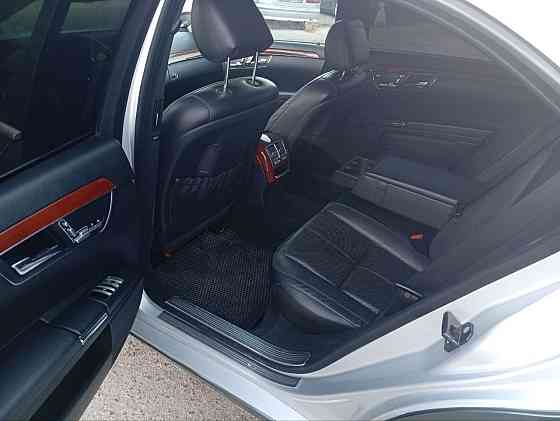 Нейтральные номера отличный мерседес ! на обмен можно пишите. Тирасполь