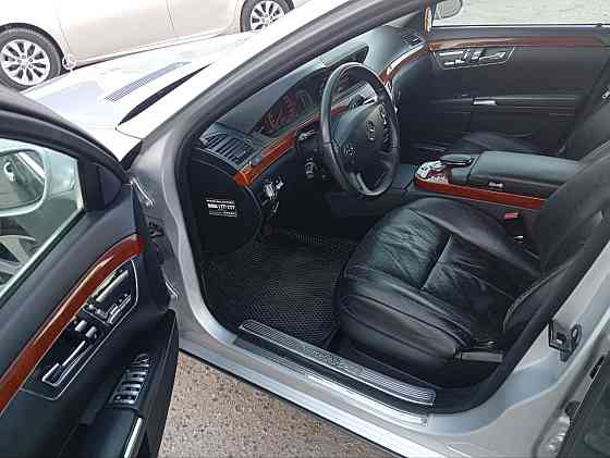 Нейтральные номера отличный мерседес ! на обмен можно пишите. Тирасполь