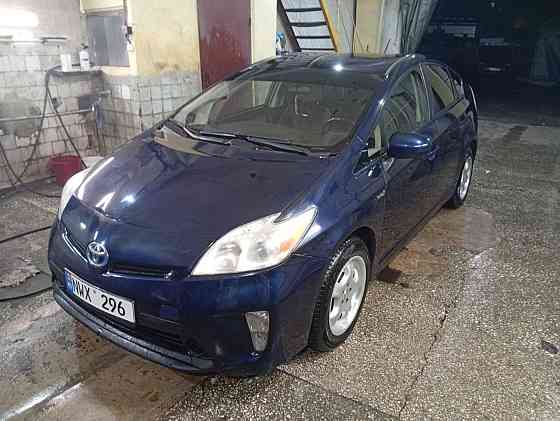 Приус очень экономный гибрид газ метан Тирасполь пишите Тирасполь