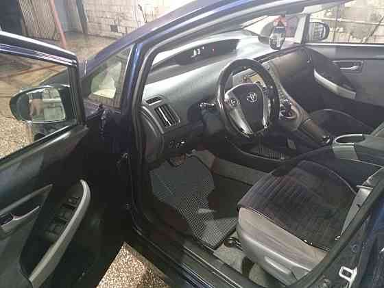 Приус очень экономный гибрид газ метан Тирасполь пишите Тирасполь