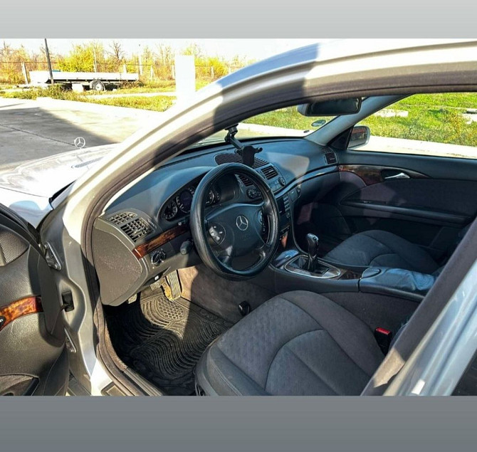 Мерседес 211 в отличном состоянии можно на обмен пишите. Тирасполь - изображение 4