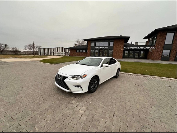 Шикарный лексус гибрид плюс газ метан пишите Тирасполь Тирасполь - изображение 1