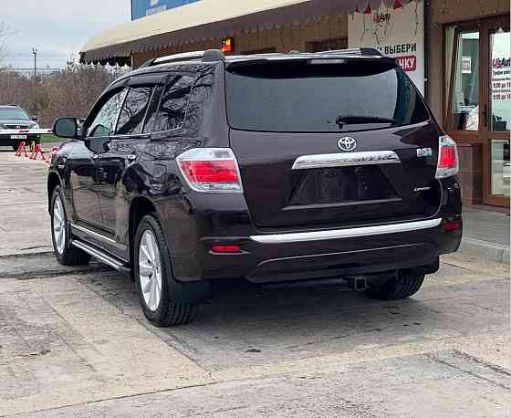 Свежепригнан растаможен 7 мест полный привод пишите. Тирасполь