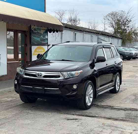 Свежепригнан растаможен 7 мест полный привод пишите. Тирасполь