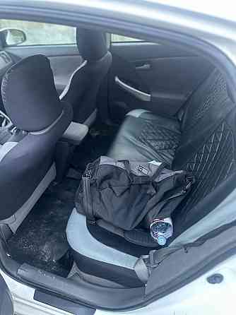 Отличный приус гибрид газ в хорошей комплектации Тирасполь Тирасполь