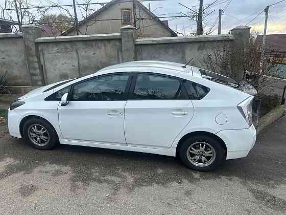 Отличный приус гибрид газ в хорошей комплектации Тирасполь Тирасполь