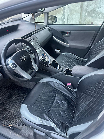 Отличный приус гибрид газ в хорошей комплектации Тирасполь Тирасполь - изображение 4
