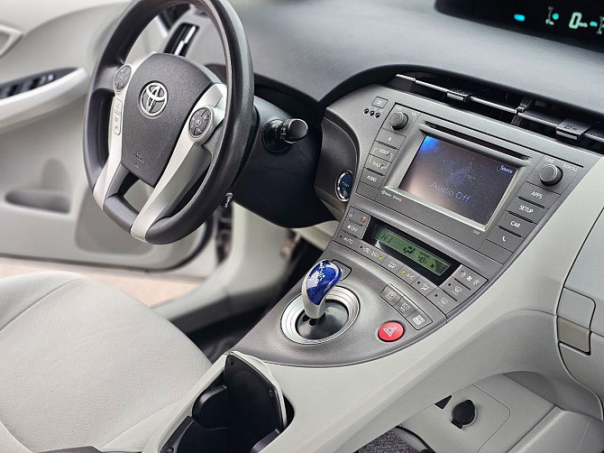 Рестовый приус полностью обслужен пишите на обмен. Тирасполь - изображение 7