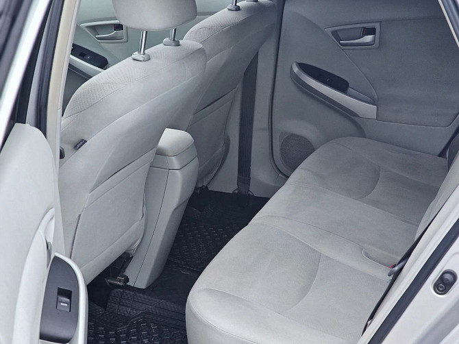 Рестовый приус полностью обслужен пишите на обмен. Тирасполь - изображение 6