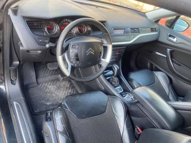 Комфортный надежный на автомате автомобиль! на обмен Тирасполь Тирасполь - изображение 3