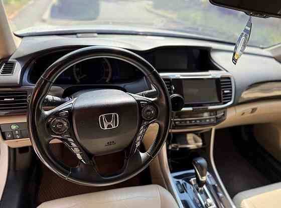 Максимальная комплектация гибрид или на обмен Тирасполь Tiraspol