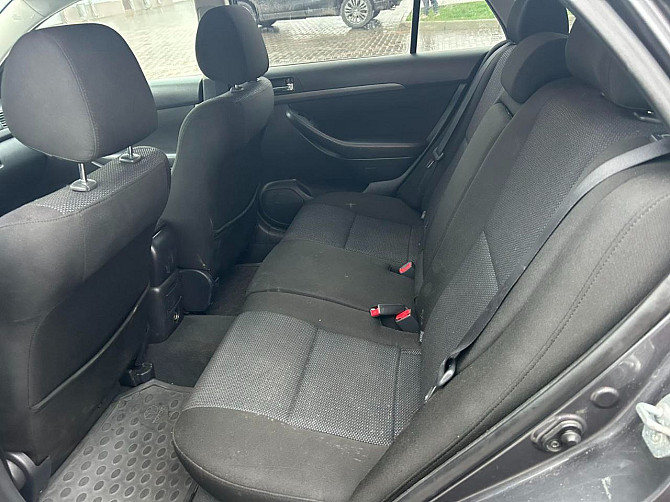 Авенсис в Тирасполе обслужен можно на обмен пишите Тирасполь - изображение 5