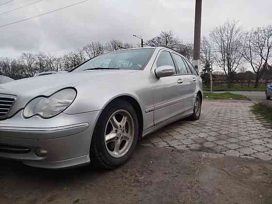 Мерседес в хорошем состоянии на обмен пишите. Тирасполь