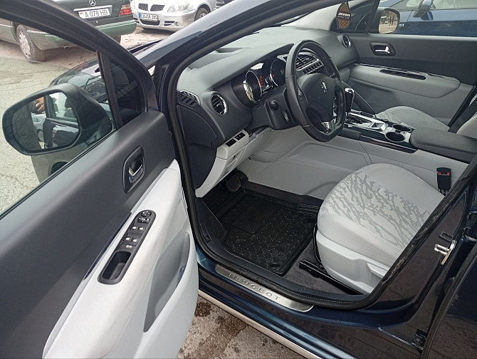 Максимальная комплектация на автомате можно на обмен пишите Тирасполь - изображение 4