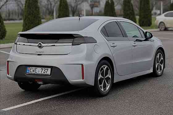 Классный автомобиль плагин гибрид на обмен. Тирасполь Тирасполь