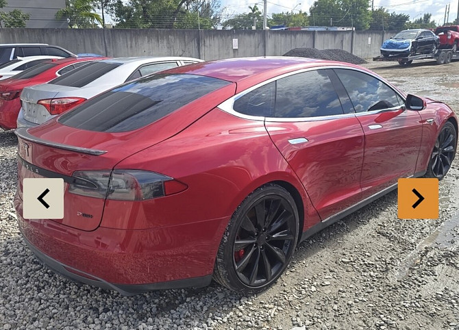 Шикарная тесла в отличном состоянии растаможена можно на обмен. Tiraspol - fotografie 8