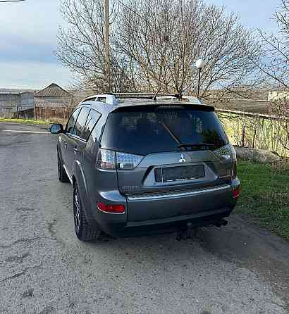 Митсубиси оутлендер полный привод растаможен пишите Tiraspol