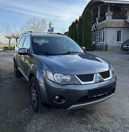 Митсубиси оутлендер полный привод растаможен пишите Tiraspol