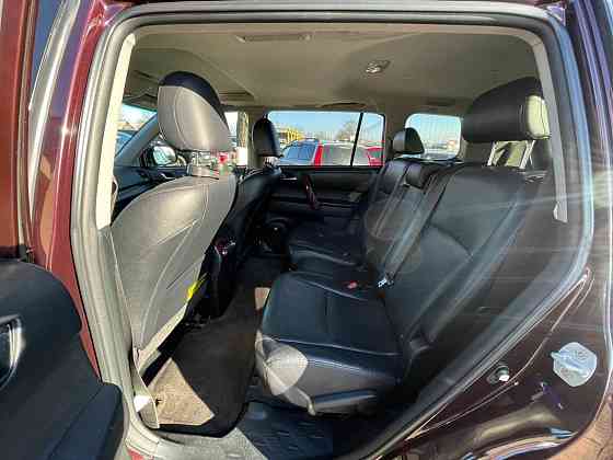 Надежный кроссовер полный привод 7 мест пишите Tiraspol