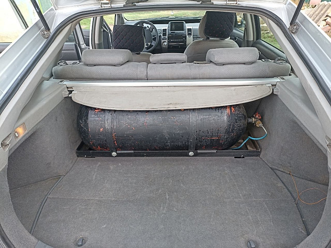 Приус в хорошем состоянии гибрид и газ метан пишите Тирасполь - изображение 3