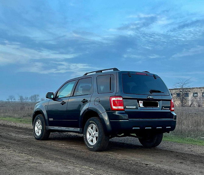 Надежный проходимый внедорожник гибрид газ метан пишите на обмен Tiraspol - fotografie 2