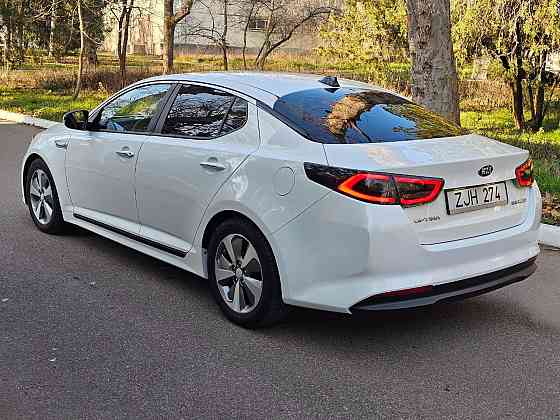 Киа оптима в отличном состоянии гибрид нейтральные номера пишите Тирасполь