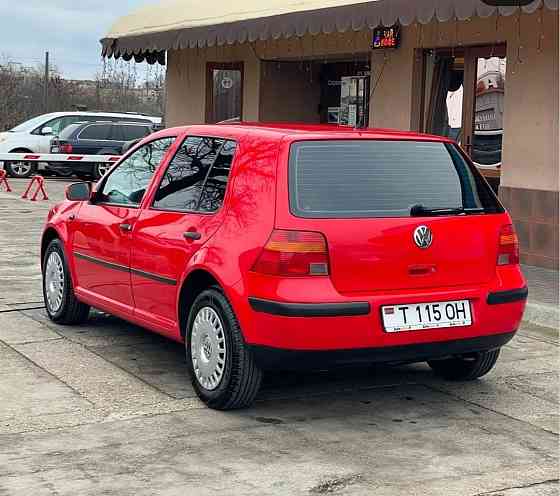 Гольфик отличном состоянии ухоженный обслуженный пишите Тирасполь