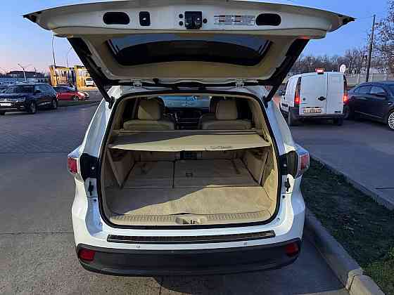 Надежный кроссовер растаможен 7 мест можно на обмен. Тирасполь