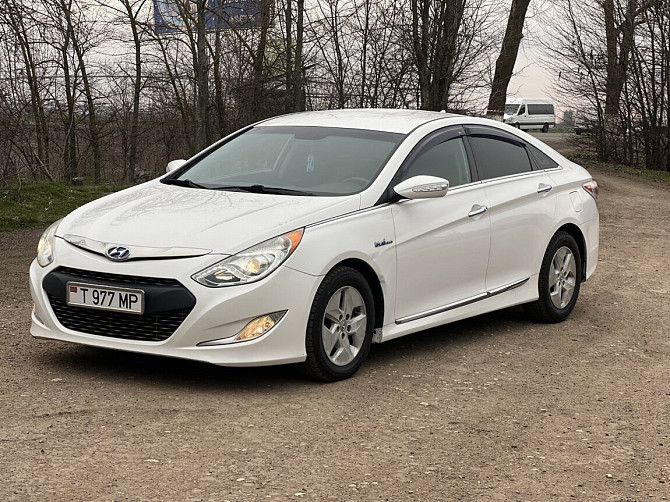Соната гибрид отличная комплектация на обмен пишите Тирасполь - изображение 1