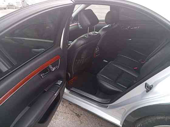 Шикарный мерседес нейтральные номера на обмен пишите Тирасполь