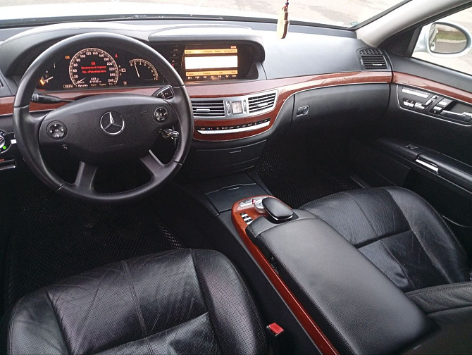 Шикарный мерседес нейтральные номера на обмен пишите Тирасполь - изображение 4