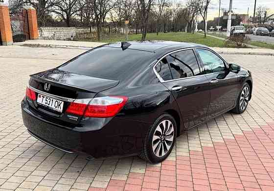 Шикарная хонда аккорд гибрид максимальная комплектация пишите Тирасполь