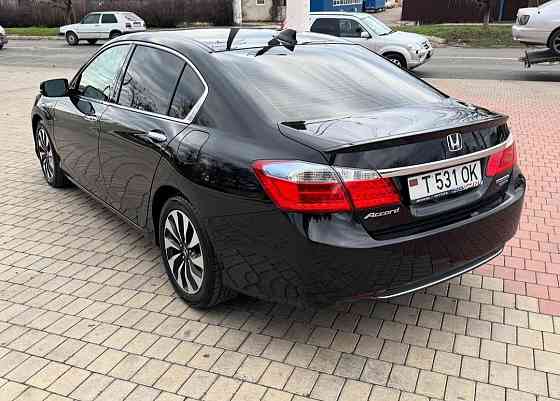 Шикарная хонда аккорд гибрид максимальная комплектация пишите Тирасполь