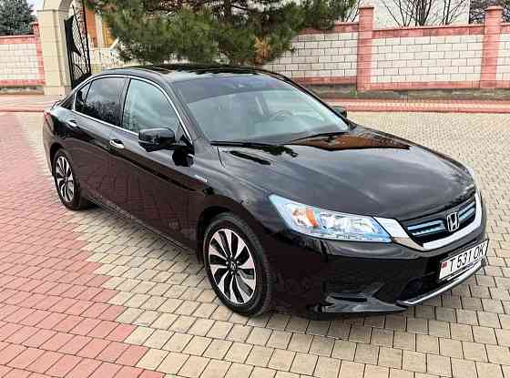 Шикарная хонда аккорд гибрид максимальная комплектация пишите Тирасполь