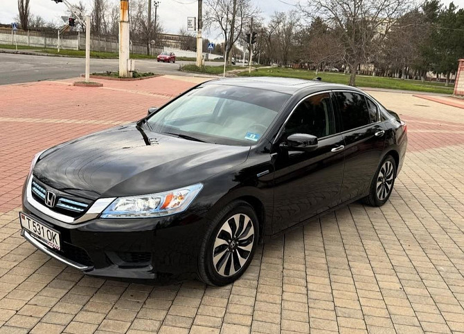 Шикарная хонда аккорд гибрид максимальная комплектация пишите Тирасполь - изображение 1