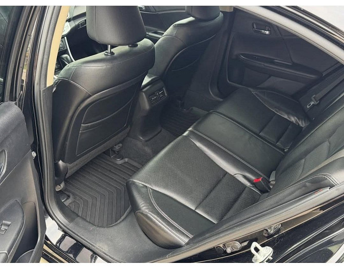 Шикарная хонда аккорд гибрид максимальная комплектация пишите Тирасполь - изображение 5