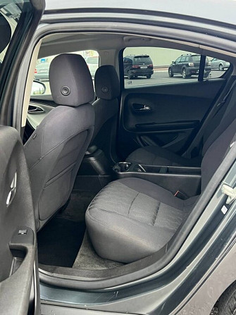 Очень экономичная машина ухоженная можно на обмен пишите Тирасполь - изображение 7