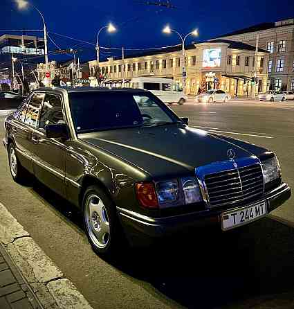 Легендарный мерседес 124 вложили много любви и средств более 5 тыс дол пишите Тирасполь