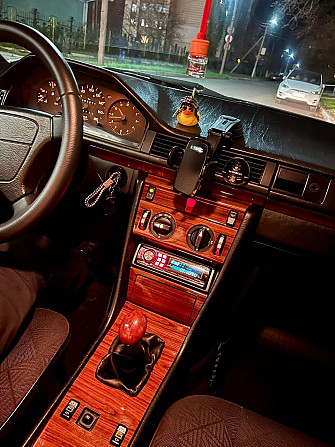 Легендарный мерседес 124 вложили много любви и средств более 5 тыс дол пишите Тирасполь - изображение 8