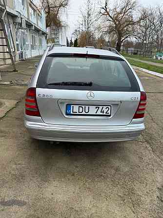 Мерседес в хорошей комплектации на автомате на обмен пишите Тирасполь