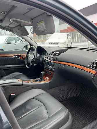 Шикарный мерседес 211 в идеальном состоянии для ценителей или на обмен пишите Тирасполь